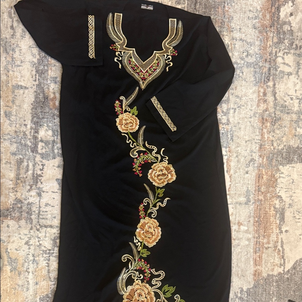 Elegant Black Long Sleeve Dress with Floral Embroidery